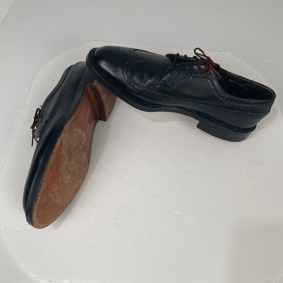 Bostonian Black Leather Oxfords